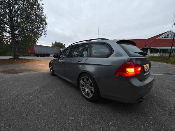 BMW 325 Glebychevo - valokuva 4