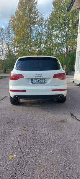 Audi Q7 Kirkkonummi - valokuva 4