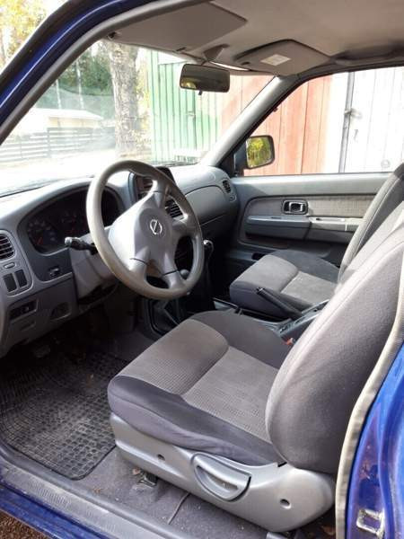 Nissan King Cab Углеуральский - изображение 8