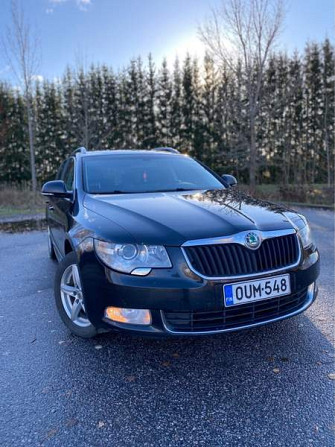 Skoda Superb Sarov - valokuva 1