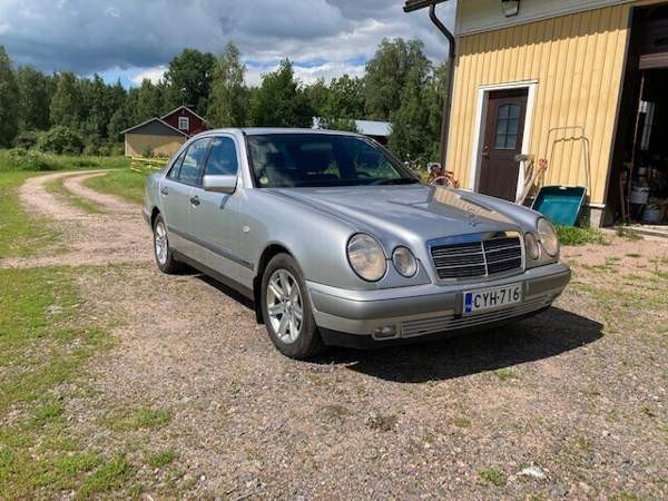 Mercedes-Benz 240 Huittinen – foto 1