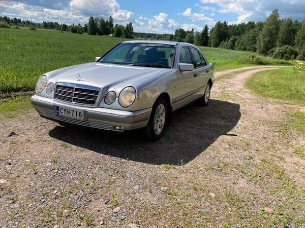 Mercedes-Benz 240 Huittinen – foto 2