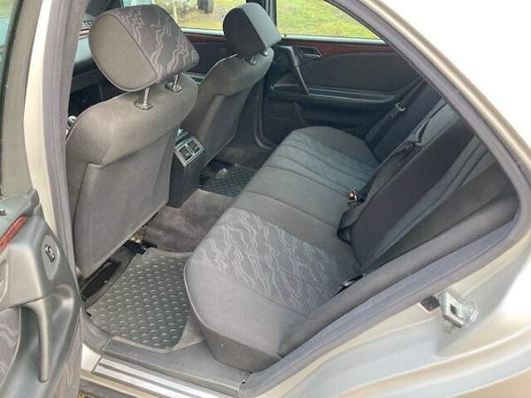 Mercedes-Benz 240 Huittinen – foto 4