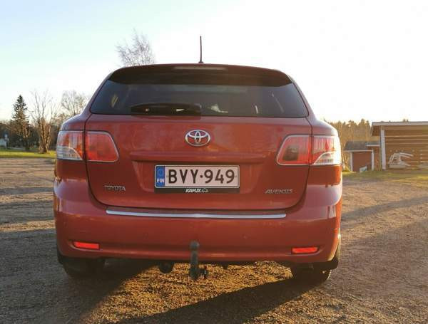 Toyota Avensis Raahe - valokuva 4