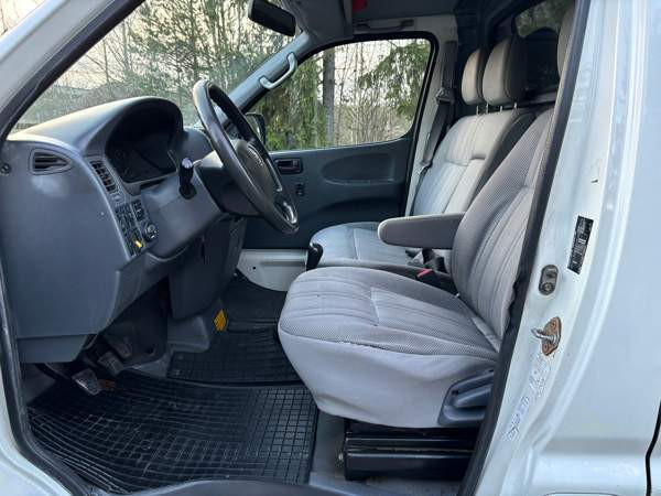 Toyota Hiace Hollola - valokuva 7