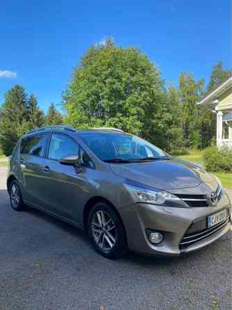 Toyota Verso Рахе