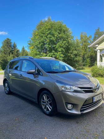 Toyota Verso Рахе - изображение 2