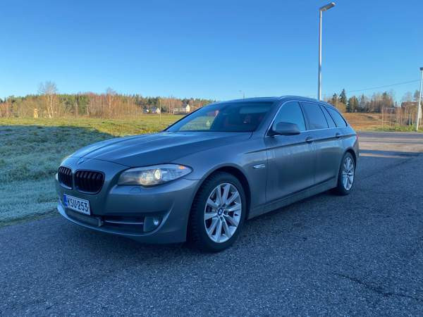 BMW 525 Pornainen - valokuva 1