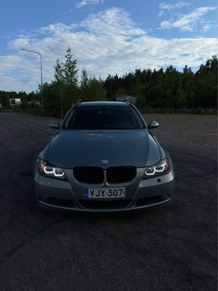 BMW 335 Glebychevo - valokuva 6