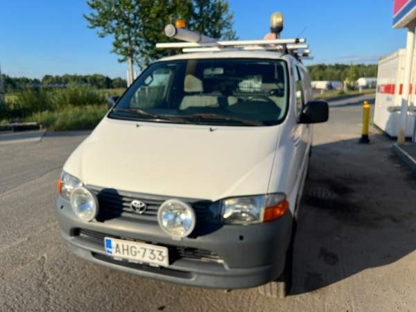 Toyota Hiace Haemeenlinna - valokuva 3