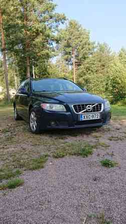 Volvo V70 Холлола