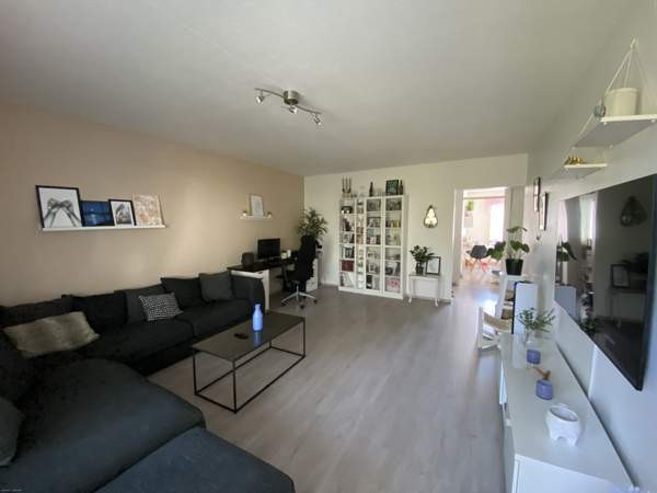 3h, k, kph/wc, vh, lasitettup  Macau - valokuva 2