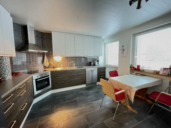 5h + avok + kph + s + 2 vh + 2 wc + khh  Sotkamo – foto 3