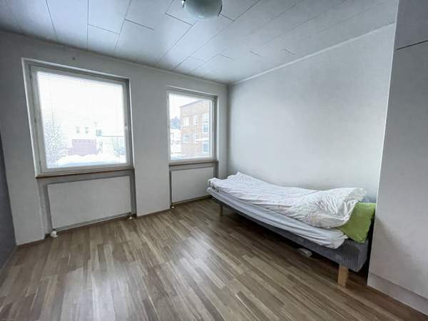 5h + avok + kph + s + 2 vh + 2 wc + khh  Sotkamo – foto 4