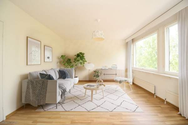 2h, keittiö, kylpyhuone/wc, vaatehuone,parveke  Glebychevo - valokuva 4