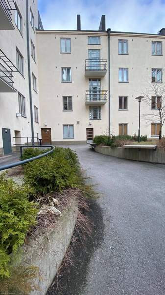 1h + avok+kylpyhuone  Helsinki - photo 1