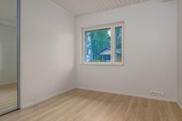 5h + k + rt + wc + khh + kph + sauna + var  Vantaa - valokuva 8