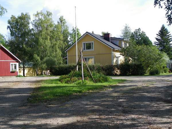 Alak: 2mh+tkh+oh+tupak+rk+wc+kh+kph+s  Yläk: 2mh+w  Rauma – foto 1