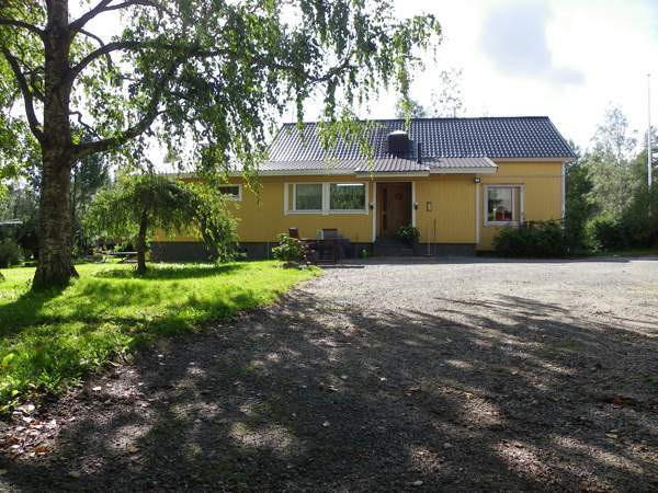 Alak: 2mh+tkh+oh+tupak+rk+wc+kh+kph+s  Yläk: 2mh+w  Rauma - valokuva 4