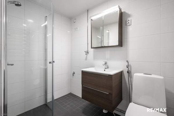 1h + k + lasitettu parveke  Вантаа - изображение 7