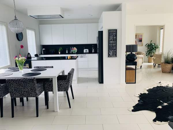 4 huonetta + olohuone + k + ruokatila, eteinen, 2  Helsinki - изображение 1