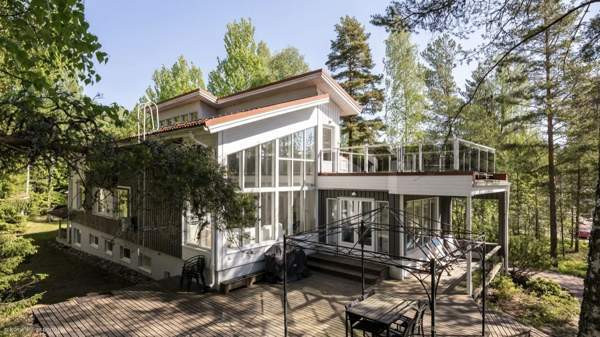 4h + k + rt + 2x kph + 3x wc + aula + th + khh + v  Siuntio - изображение 1