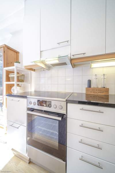 3h + k + kph + s + wc + las.p(terassi) + piha (YJ:  Helsinki - valokuva 6