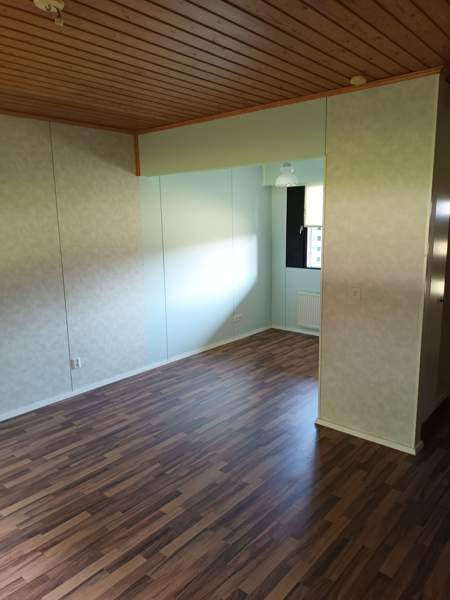 1h + s + psh/WC + kk + ma + vaatekomero  Ugleural'skiy - valokuva 2