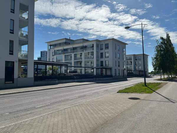 3h + k + s + lasitettu parveke  Oulu - valokuva 1