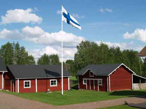 4 mh, oh, k, rt, khh, kph, s, aula, 2 x wc, vh, wa  Taivalkoski