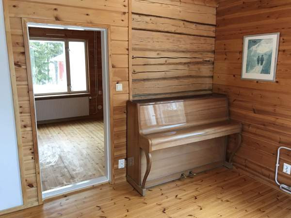 3h + s + psh + wc + k + eteiset + vintti + autokat  Jaemsae - valokuva 5