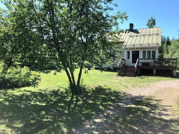 Viihtyisä ja tilava tupa, makuuhuone sekä vintillä  Juuka – foto 1
