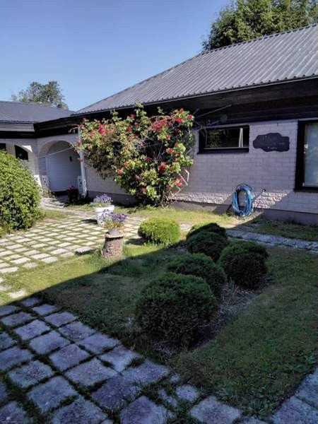 5h + k + s sekä yrityskäytössä olleet tilat (myymä  Zaporiz'ka Oblast' - valokuva 1