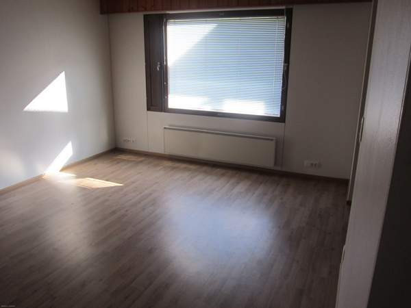 1h + kk + s  Burshtyn - valokuva 1