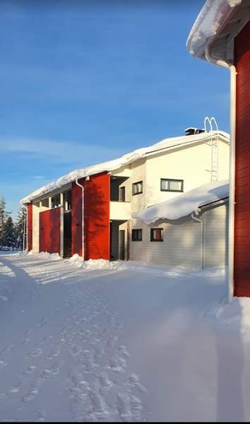 3h + s + p  Lons-le-Saunier - valokuva 1