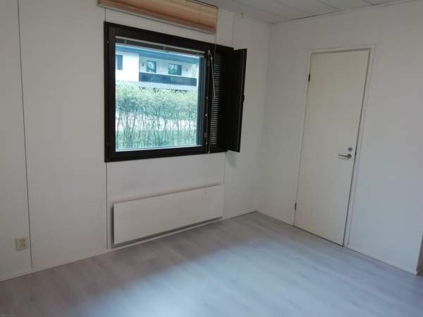 3h + s+varsto+autokatos  Heinola - valokuva 8