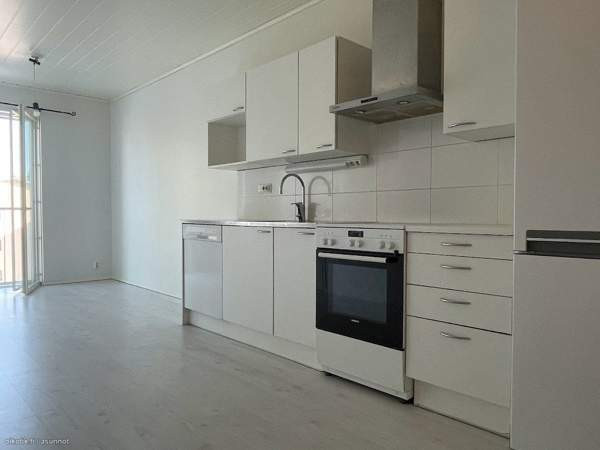 2h + avokeittiö + kph + s + 2*rp + autopaikka  Espoo - valokuva 2