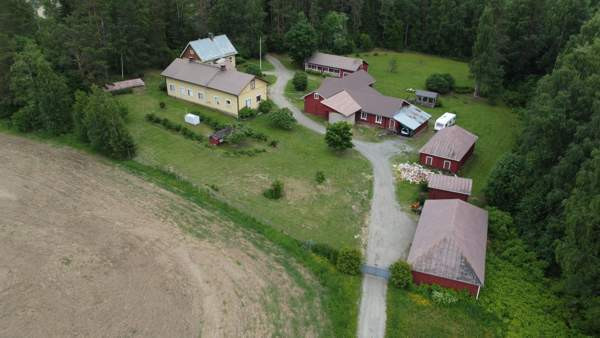 Päätalo 4h + khh + kph + s + wc ja Vierastalo 3h +  Mänttä-Vilppula - изображение 2