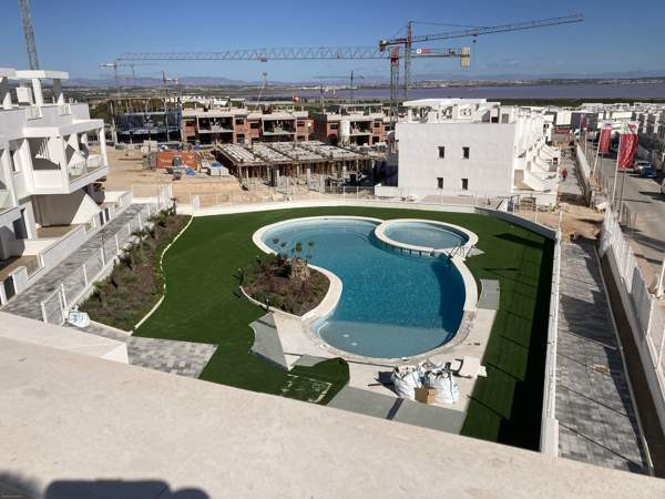 2mh+ olohuone /keittiö 2 kph 2 terassia  Torrevieja - valokuva 1