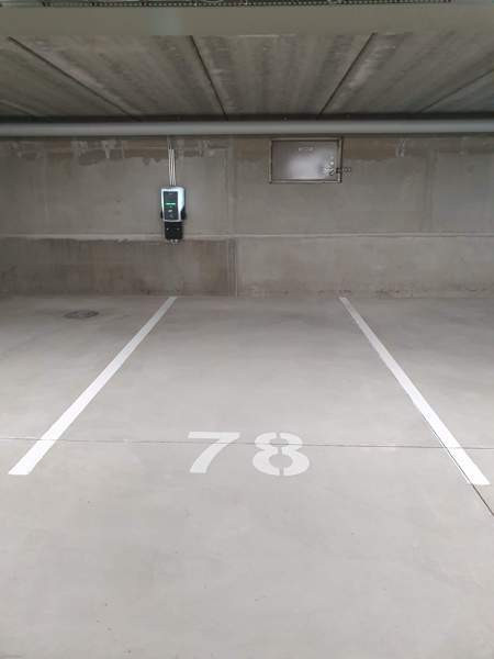 Autohalliosake  Helsinki - photo 1