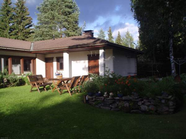 5h + k + vh + wc + sauna + kph + 2varastoa + autot  Ugleural'skiy - photo 2