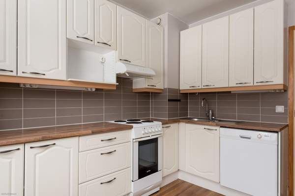 3h + Keittiö + Parveke  Vantaa - valokuva 7