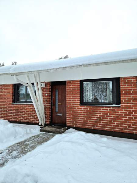 3h + k + kph + vaatehuone + piha + varastot  Keminmaa - valokuva 1