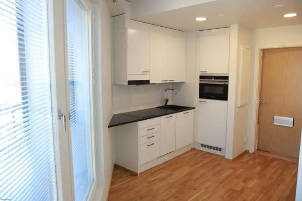 1h + kt + alk + ransk. parveke  Vantaa - valokuva 2