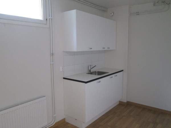 Olohuone, keittiö, 4 makuuhuonetta, kodinhoito huo  Haapavesi – foto 3