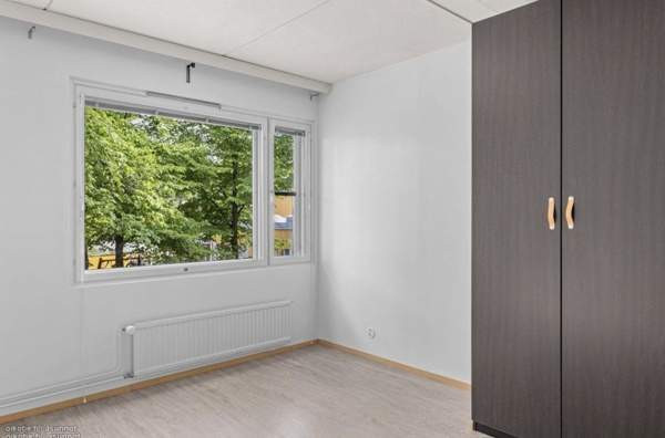 2h + avok + eteinen + kylpyhuone  Helsinki - valokuva 4