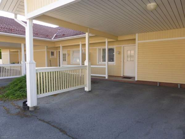 2h + k+s+autokatos  Zaporiz'ka Oblast' - valokuva 1