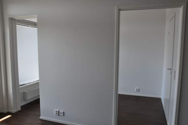 2h+avokt+kph+10 m2 iso lasitettu parveke  Vantaa - valokuva 8