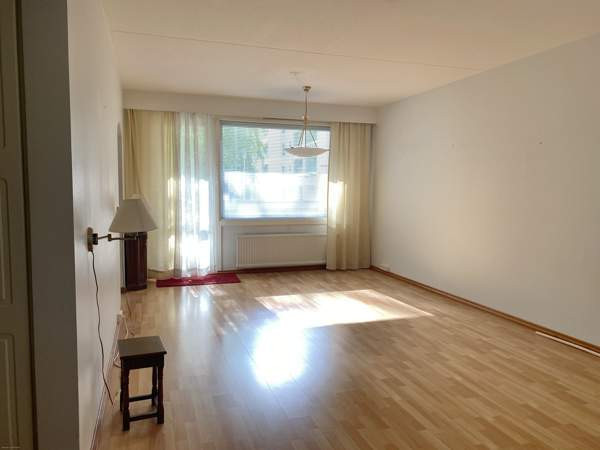 4h + k + wc + ph + parveke  Vantaa - valokuva 2