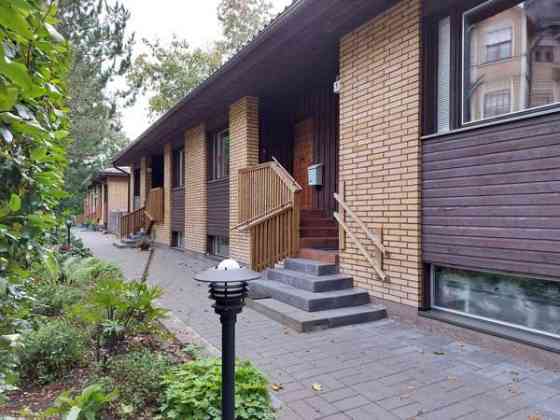 5 huonetta, ruokailutila, sauna, kylpyhuone, 2 x W  Helsinki